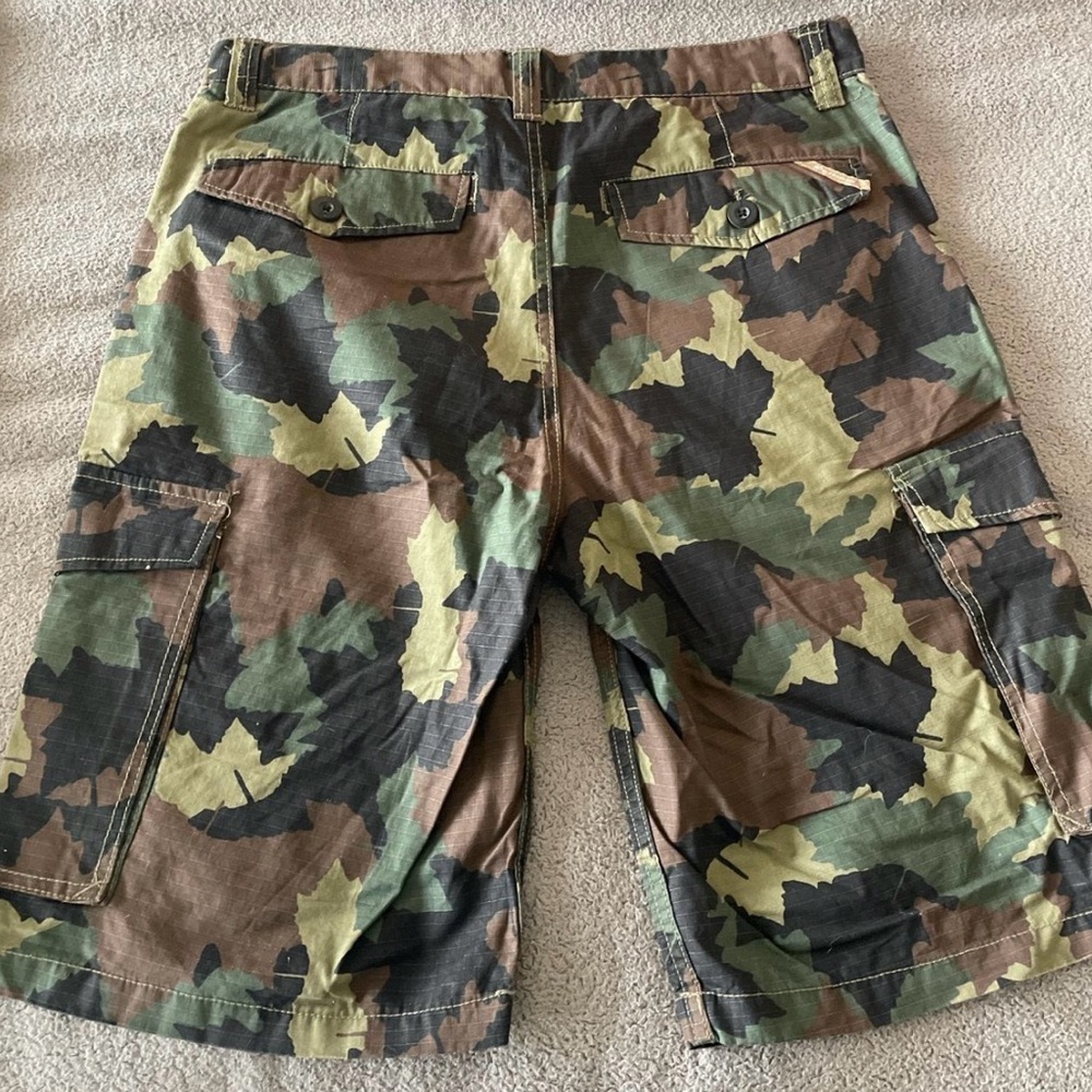 LRG Camouflage Cargo Shorts for Men - Picture 2 of 6